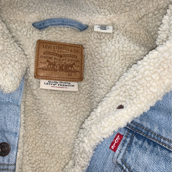 LEVI’S Sherpa Denim Jacket - Picture 7 of 7